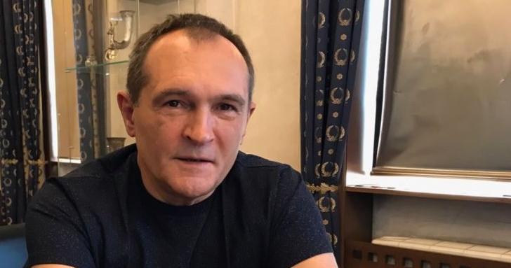 Жив да го ожалиш! Приятели издържали Божков